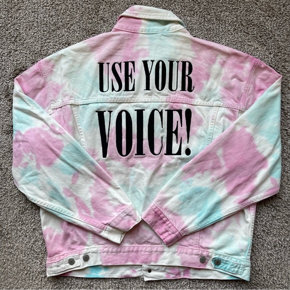 PRIDE OVERSIZED TRUCKER JEAN DENIM JACKET MENS SIZE TIE DYE METAL BUTTONS PINK - Picture 2 of 7